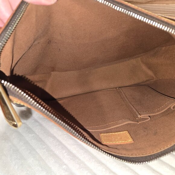 Louis Vuitton Tulum PM - Picture 11 of 14